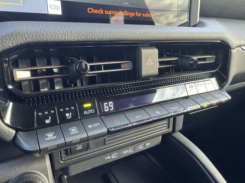 Certified 2024 Toyota Land Cruiser image 27