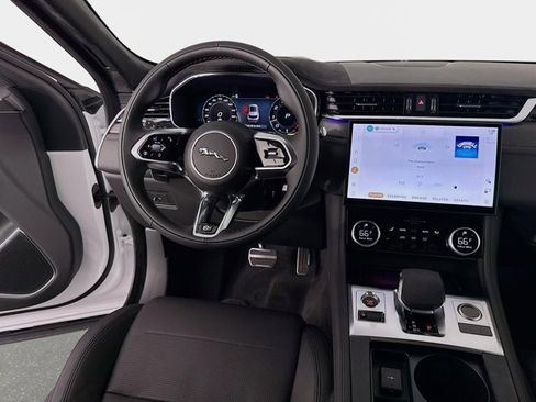 New 2026 Jaguar F-PACE SVR image 25