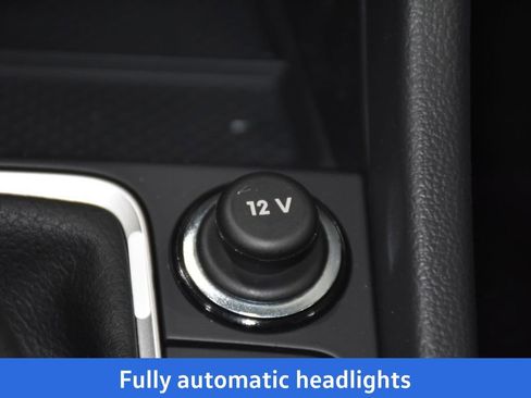 New 2025 Volkswagen Jetta SE image 19