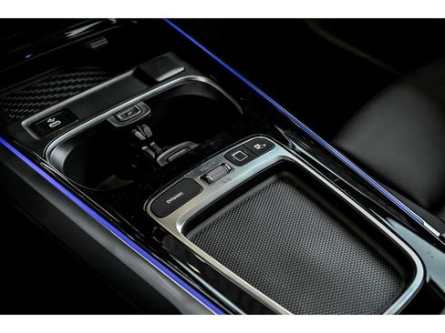 New 2026 Mercedes-Benz GLB 250 4MATIC image 18