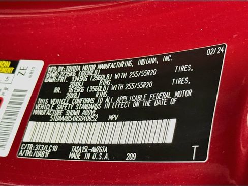 Certified 2024 Toyota Grand Highlander AWD image 37