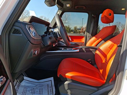 Used 2025 Mercedes-Benz G 550 image 12