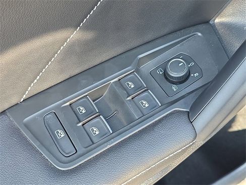 Certified 2024 Volkswagen Tiguan SEL R-Line image 18