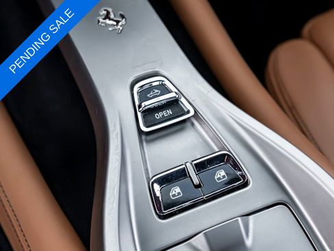 Used 2010 Ferrari California RWD image 26