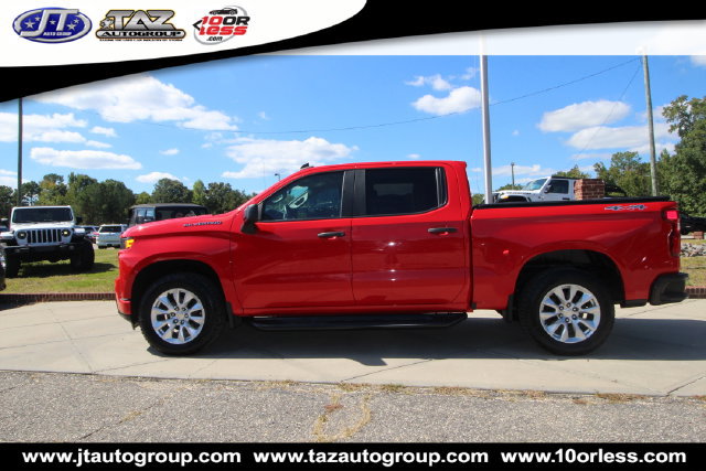 Used 2020 Chevrolet Silverado 1500 Custom w/ Custom Value Package AWD/4WD image 4