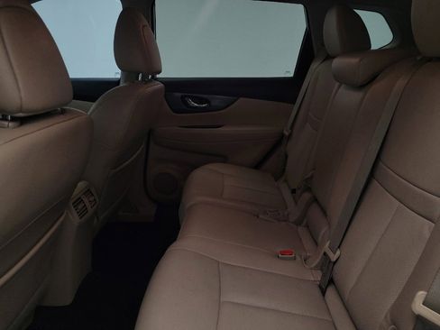 Used 2016 Nissan Rogue SL w/ SL Premium Package FWD image 18