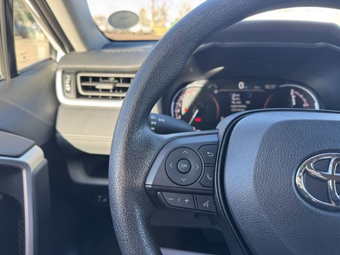 Certified 2025 Toyota RAV4 LE image 22