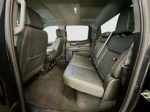 Used 2025 GMC Sierra 1500 SLT image 29