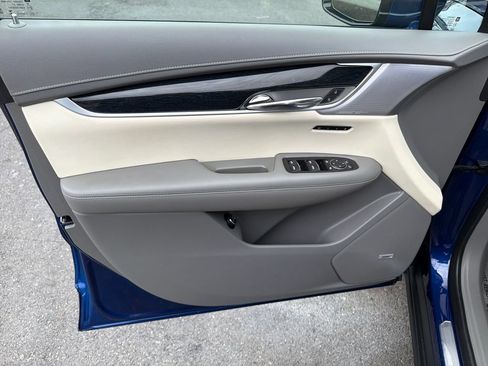 Certified 2024 Cadillac XT6 Premium Luxury w/ LPO, Floor Liner Package AWD/4WD image 4