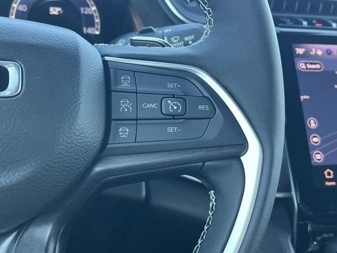 New 2025 Jeep Grand Cherokee L Limited AWD/4WD image 13