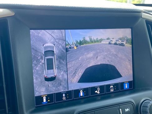 Used 2023 GMC Terrain Denali w/ Denali Premium Package AWD/4WD image 32