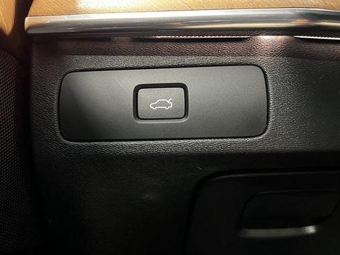 Used 2023 Volvo XC90 B6 Plus w/ Protection Package Premier image 44