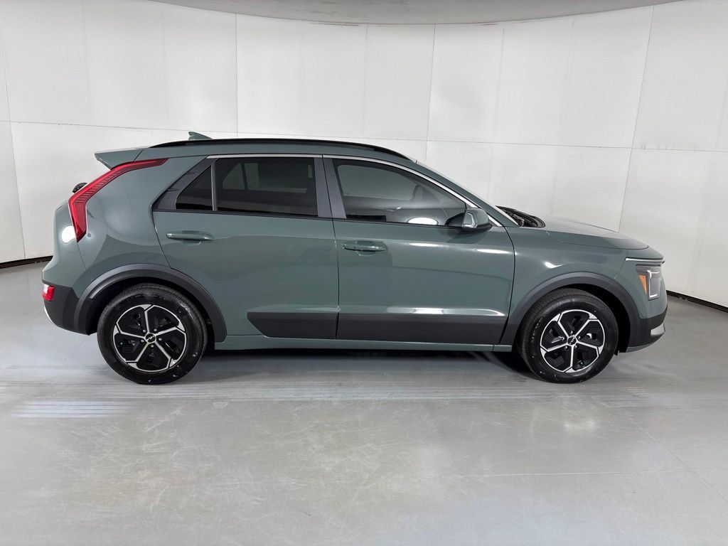 New 2026 Kia Niro EX w/ EX Premium Package FWD image 9