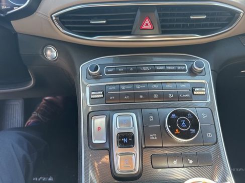 Used 2023 Hyundai Santa Fe SEL w/ Premium Package image 3