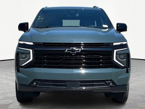 New 2026 Chevrolet Suburban RST image 2