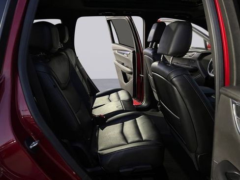 Used 2020 Cadillac XT6 Premium Luxury w/ LPO, Floor Liner Package image 18