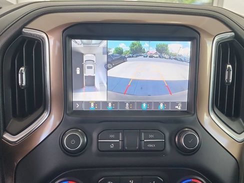Certified 2019 Chevrolet Silverado 1500 High Country w/ Technology Package AWD/4WD image 15