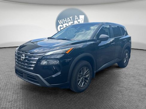 Used 2026 Nissan Rogue S FWD image 8