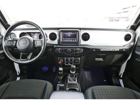 Used 2021 Jeep Wrangler Unlimited Islander image 12