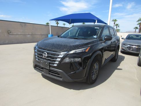 Used 2024 Nissan Rogue S FWD image 1