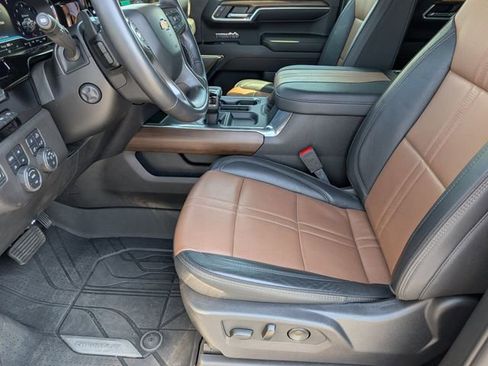Used 2024 Chevrolet Silverado 1500 High Country image 14
