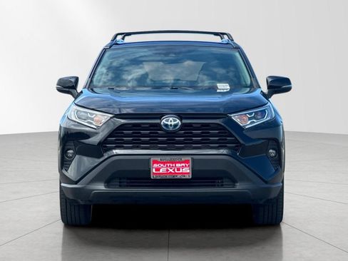 Used 2021 Toyota RAV4 XLE Premium AWD/4WD image 9