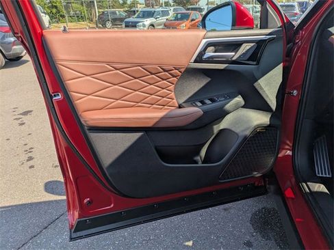 New 2025 Mitsubishi Outlander SEL image 11
