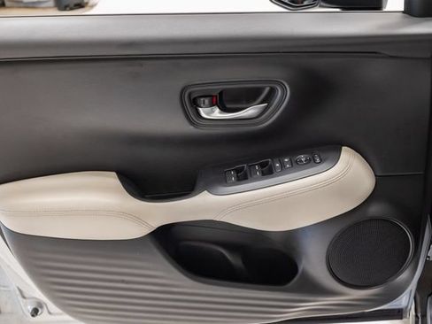 Used 2024 Honda HR-V LX image 8