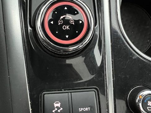 Used 2022 Nissan Maxima SR w/ Sport Mat Group image 39