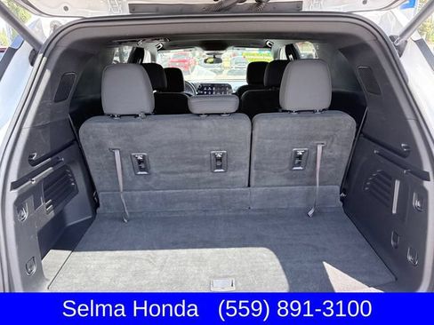 Used 2024 Chevrolet Traverse LT AWD/4WD image 22