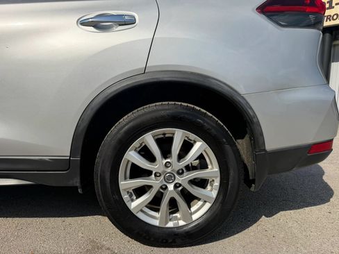 Used 2020 Nissan Rogue S w/ Special Edition Package FWD image 32