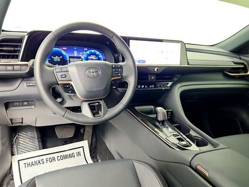 Used 2026 Toyota Crown AWD/4WD image 13