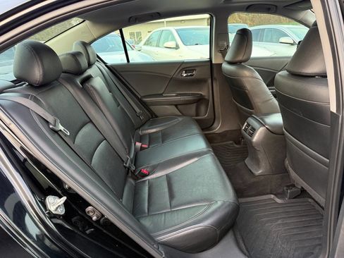 Used 2017 Honda Accord EX-L image 15