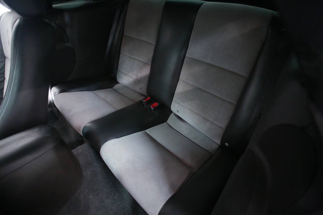 Used 2004 Ford Mustang Cobra RWD image 20