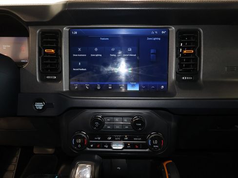 Used 2024 Ford Bronco Badlands AWD/4WD image 17