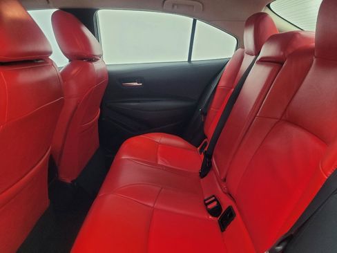 Used 2021 Toyota Corolla LE w/ Carpet Mat Package (TMS) image 18