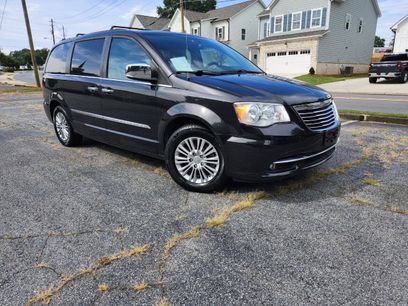 Used 2015 Chrysler Town & Country Touring-L w/ Driver Convenience Group