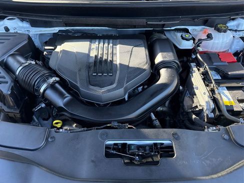 Used 2024 Chevrolet Traverse Z71 image 13