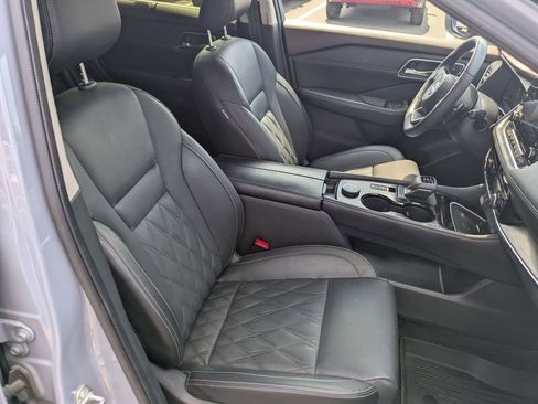 Used 2023 Nissan Rogue Platinum w/ Platinum Premium Package image 23