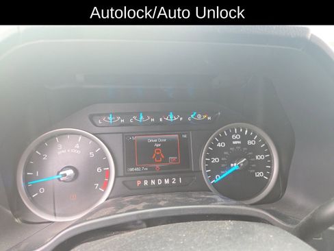 Used 2017 Ford F250 XLT w/ XLT Premium Package AWD/4WD image 11