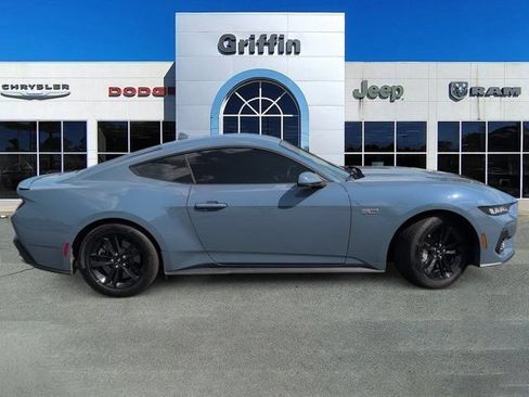 Used 2025 Ford Mustang GT RWD image 3