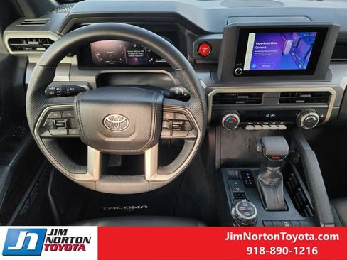 Used 2025 Toyota Tacoma TRD Off-Road image 28