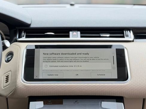 Used 2023 Land Rover Range Rover Velar R-Dynamic S image 47