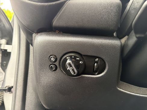 Used 2024 MINI Cooper S FWD image 23