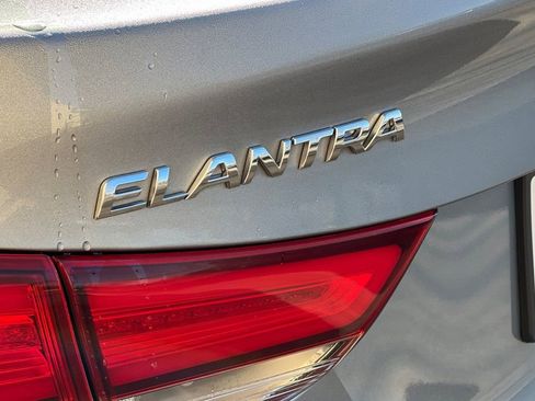 Used 2015 Hyundai Elantra Sport image 22