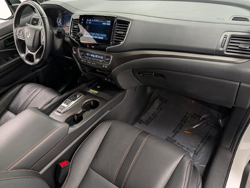 Used 2024 Honda Passport TrailSport image 29
