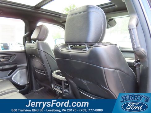 Used 2020 RAM 1500 Limited w/ Black Appearance Package AWD/4WD image 30