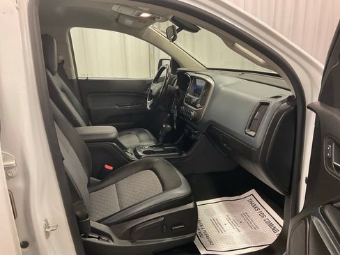 Used 2019 Chevrolet Colorado Z71 AWD/4WD image 30