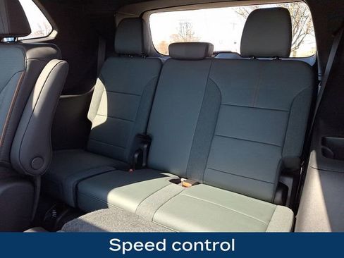 Used 2025 GMC Acadia AT4 image 20