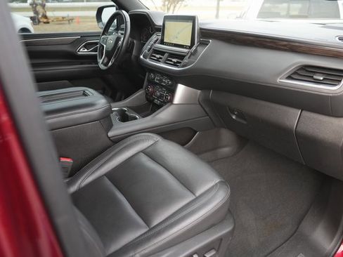 Used 2021 Chevrolet Tahoe LT w/ LT Signature Package image 18